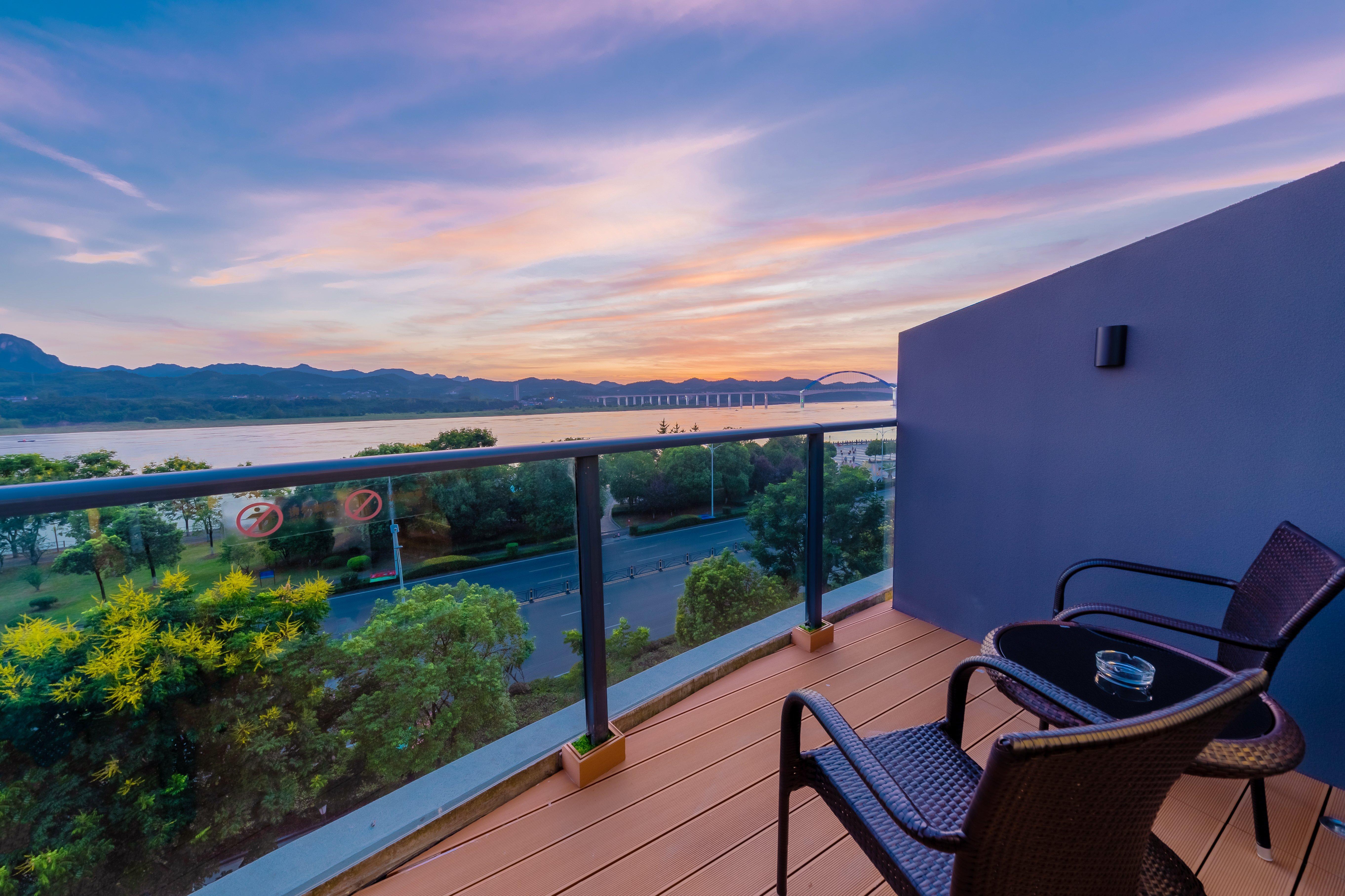 Holiday Inn Express Yichang Riverside By Ihg ภายนอก รูปภาพ