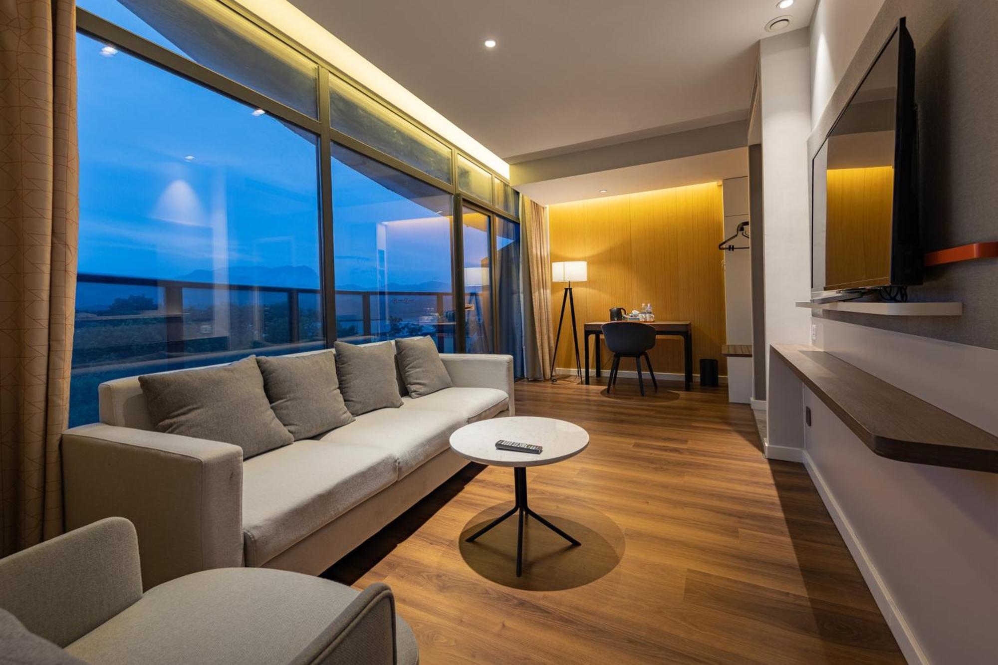 Holiday Inn Express Yichang Riverside By Ihg ภายนอก รูปภาพ